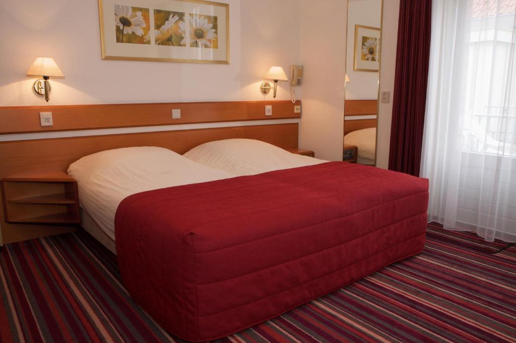 Hotel The Wigwam Домбург Номер фото